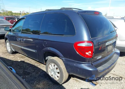 2007 Chrysler Town & Country Touring from USA, damaged, VIN 2A4GP54LX7R134603